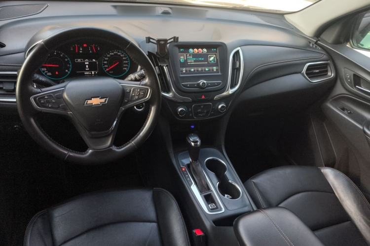 Used Chevrolet Equinox 2019 535T Automatic Chijie Edition China VI Center Console