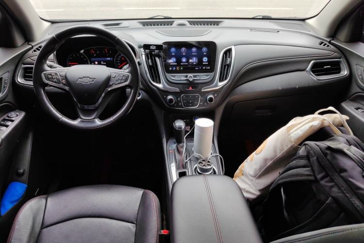 Used Chevrolet Equinox 2019 Redline 550T Automatic All-Wheel-Drive Trailblazer RS China VI Standard Center Console