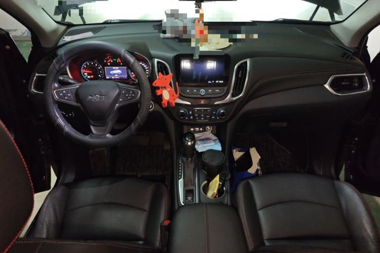 Used Chevrolet Equinox 2019 Redline 550T Automatic All-Wheel-Drive RS Model China VI Standard Center Console