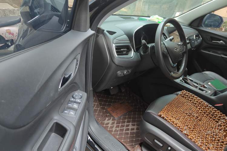 Used Chevrolet Equinox 2019 Redline 550T Automatic All-Wheel-Drive RS Model China V Standard Driver Seat