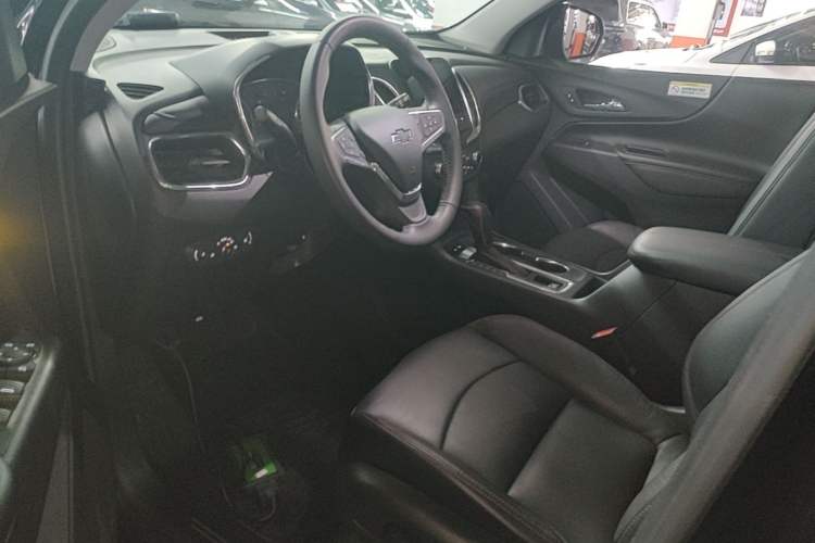 Used Chevrolet Equinox 2019 Redline 550T Automatic All-Wheel-Drive RS Model China VI Standard Driver Seat