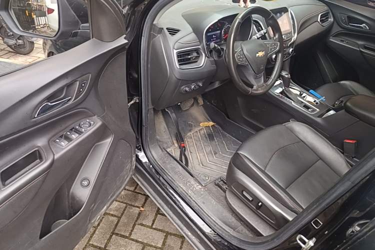 Used Chevrolet Equinox 2019 535T Automatic YuJie Edition China VI Driver Seat