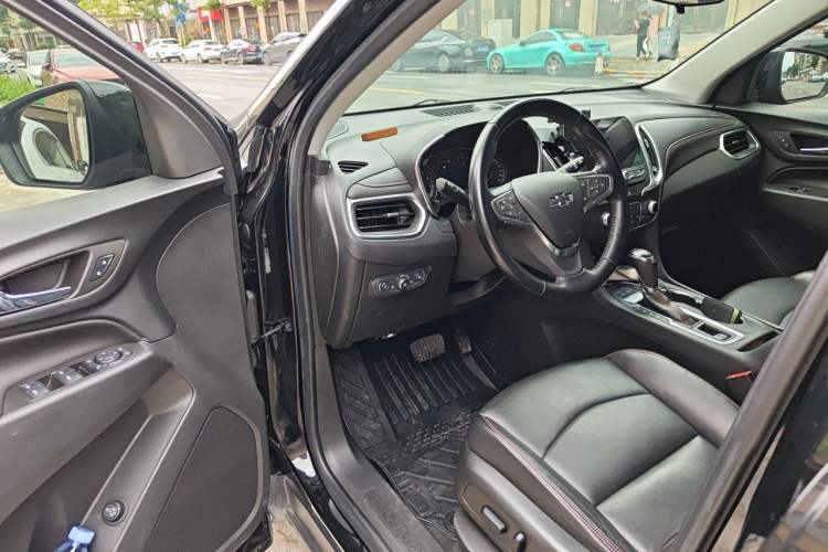 Used Chevrolet Equinox 2019 Redline 550T Automatic All-Wheel-Drive RS Model China VI Standard Driver Seat