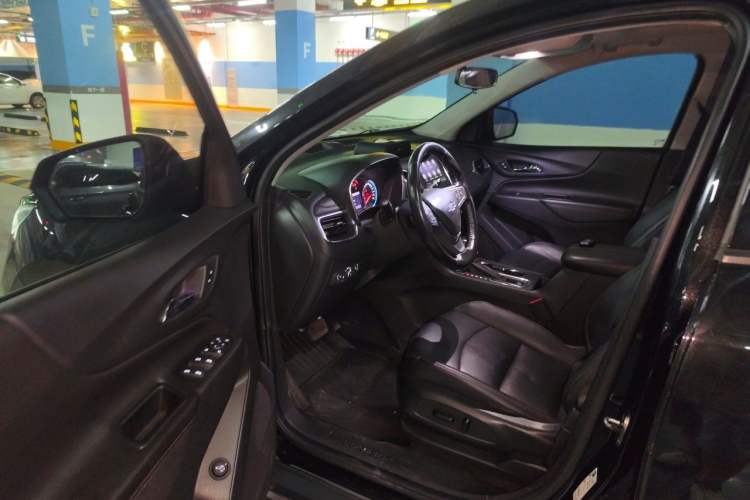 Used Chevrolet Equinox 2019 Redline 550T Automatic All-Wheel-Drive RS Model China V Standard Driver Seat