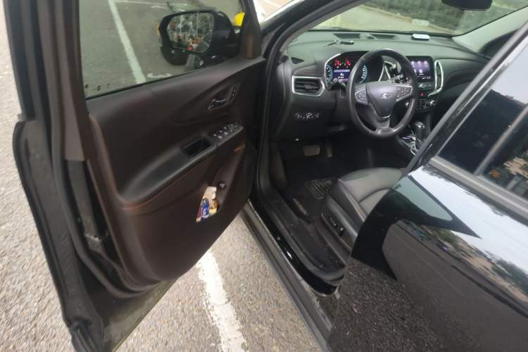 Used Chevrolet Equinox 2019 Redline 550T Automatic All-Wheel-Drive RS Model China VI Standard Driver Seat