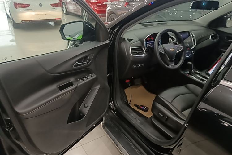 Used Chevrolet Equinox 2019 535T Automatic YuJie Edition China V Standard Driver Seat