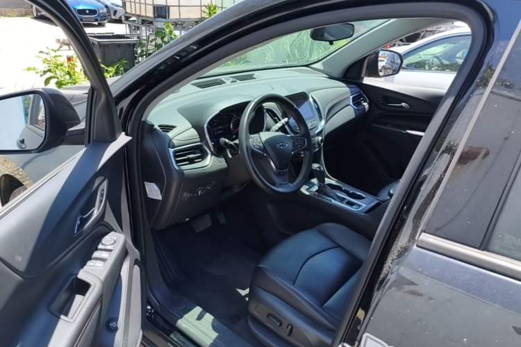 Used Chevrolet Equinox 2019 Redline 550T Automatic All-Wheel-Drive RS Model China VI Standard Driver Seat
