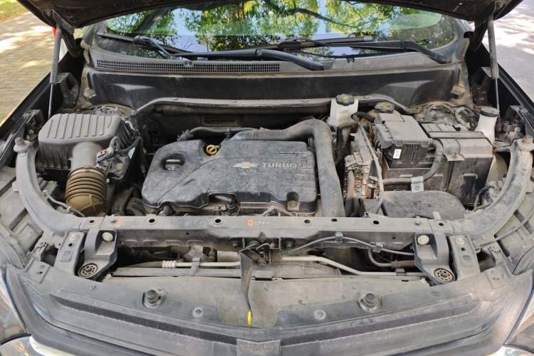 Used Chevrolet Equinox 2019 535T Automatic YuJie Edition China VI Engine Bay