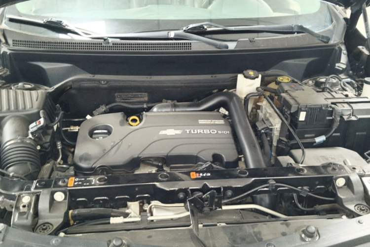 Used Chevrolet Equinox 2019 535T Automatic Chijie Edition China VI Engine Bay