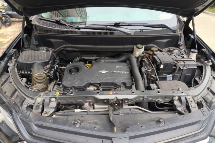 Used Chevrolet Equinox 2019 535T Automatic YuJie Edition China VI Engine Bay