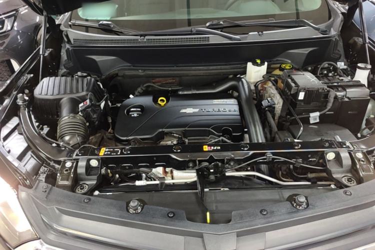 Used Chevrolet Equinox 2019 535T Automatic YuJie Edition China VI Engine Bay