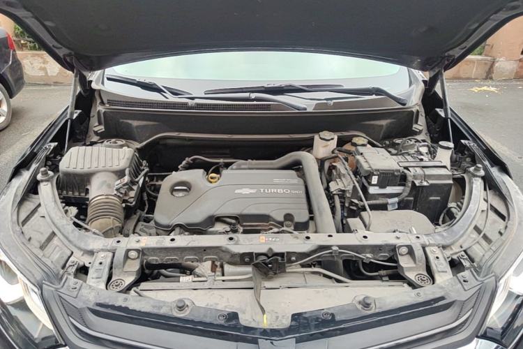 Used Chevrolet Equinox 2019 535T Automatic YuJie Edition China VI Engine Bay