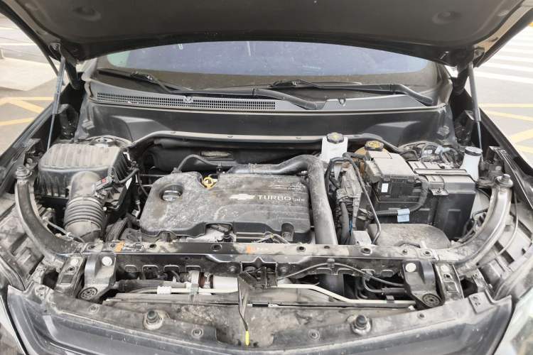 Used Chevrolet Equinox 2019 535T Automatic Chijie Edition China VI Engine Bay