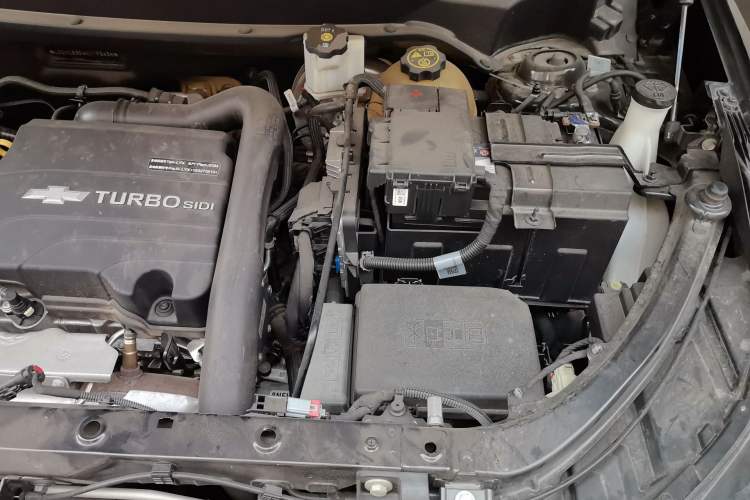 Used Chevrolet Equinox 2019 535T Automatic YuJie Edition China V Standard Engine Bay Left