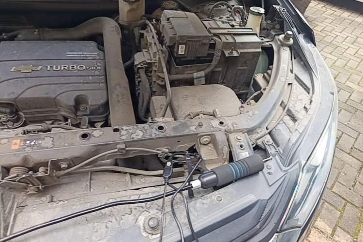 Used Chevrolet Equinox 2019 535T Automatic YuJie Edition China VI Engine Bay Left