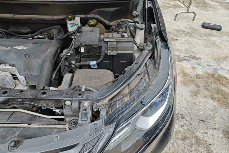 Used Chevrolet Equinox 2019 Redline 550T Automatic All-Wheel-Drive RS Model China VI Standard Engine Bay Left