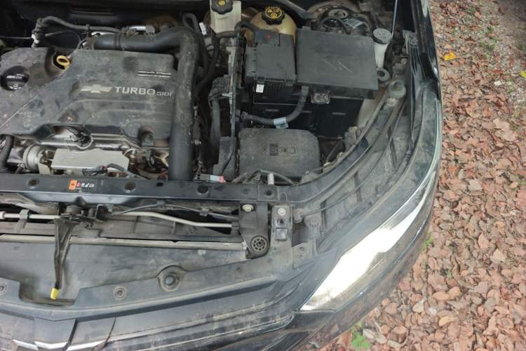 Used Chevrolet Equinox 2019 535T Automatic YuJie Edition China VI Engine Bay Left