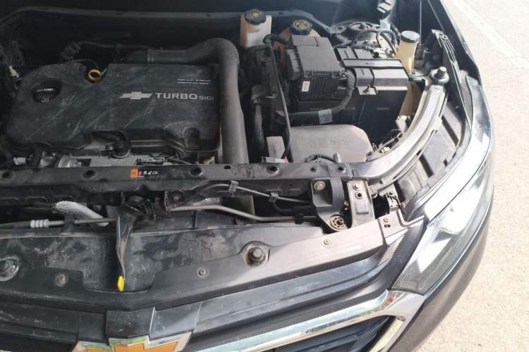 Used Chevrolet Equinox 2019 535T Automatic Chijie Edition China VI Engine Bay Left