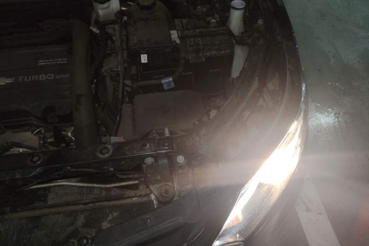 Used Chevrolet Equinox 2019 535T Automatic Chijie Edition China VI Engine Bay Left