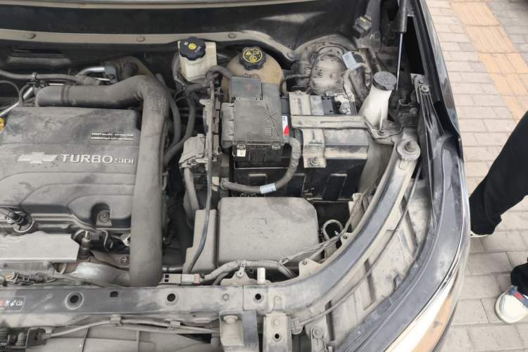 Used Chevrolet Equinox 2019 535T Automatic Chijie Edition China VI Engine Bay Left