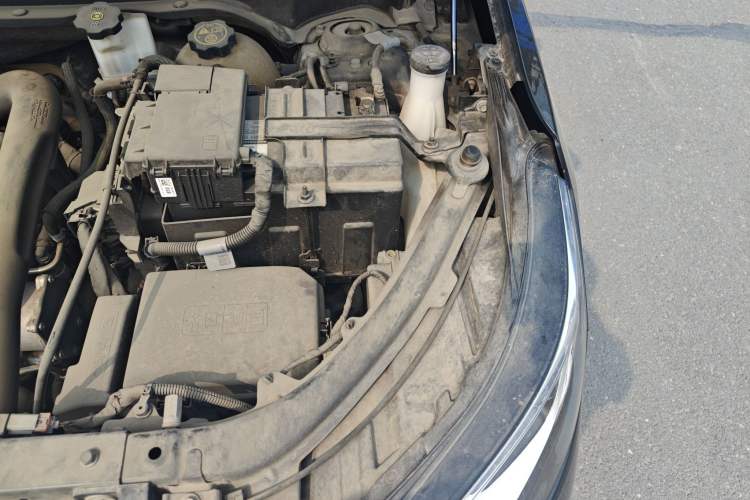 Used Chevrolet Equinox 2019 535T Automatic Chijie Edition China VI Engine Bay Left