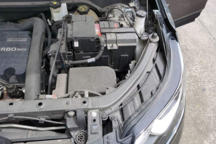 Used Chevrolet Equinox 2019 535T Automatic YuJie Edition China V Standard Engine Bay Left