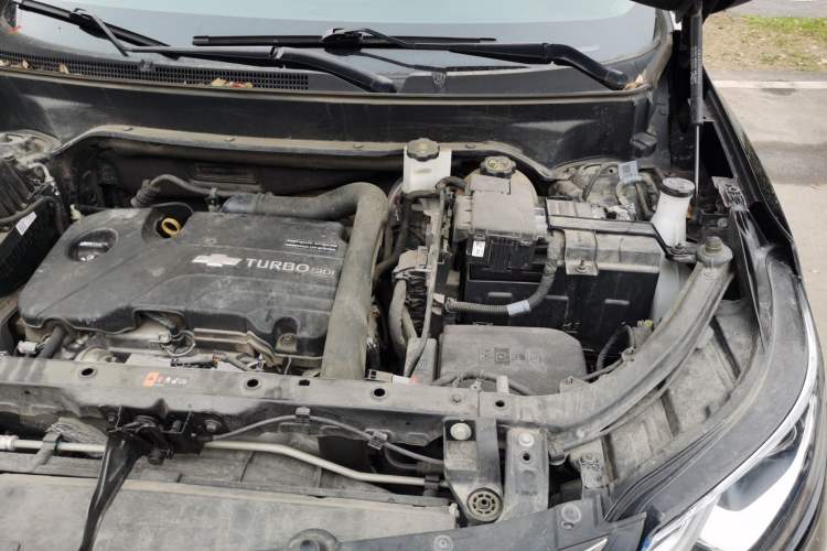 Used Chevrolet Equinox 2019 535T Automatic YuJie Edition China VI Engine Bay Left