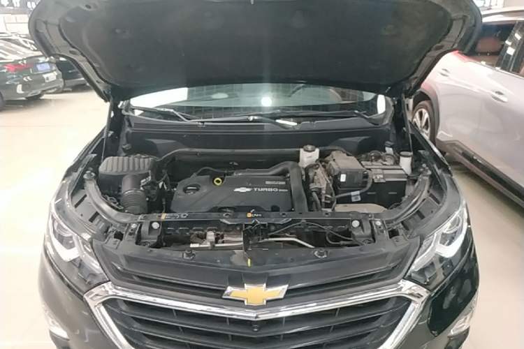Used Chevrolet Equinox 2019 535T Automatic Chijie Edition China VI Engine Bay