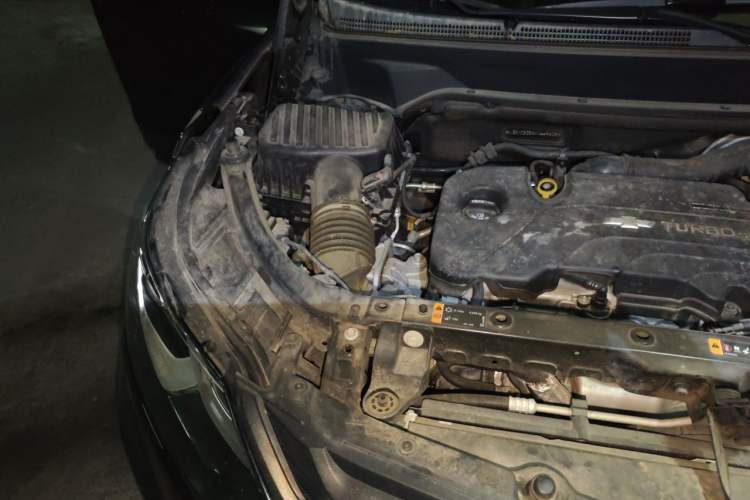 Used Chevrolet Equinox 2019 535T Automatic YuJie Edition China V Standard Engine Bay Right