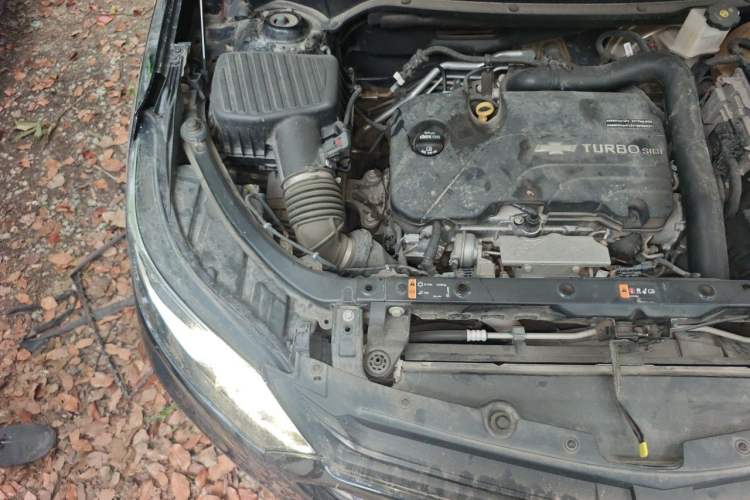 Used Chevrolet Equinox 2019 535T Automatic YuJie Edition China VI Engine Bay Right