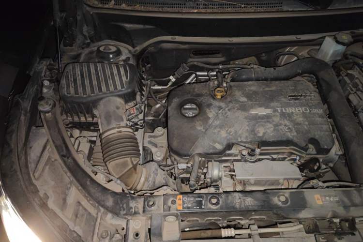 Used Chevrolet Equinox 2019 535T Automatic Chijie Edition China VI Engine Bay Right