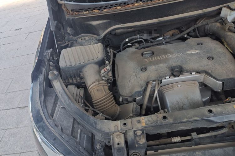 Used Chevrolet Equinox 2019 Redline 550T Automatic All-Wheel-Drive Trailblazer RS China V Standard Engine Bay Right