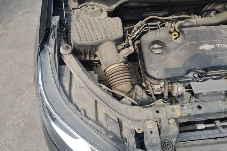 Used Chevrolet Equinox 2019 535T Automatic Chijie Edition China VI Engine Bay Right