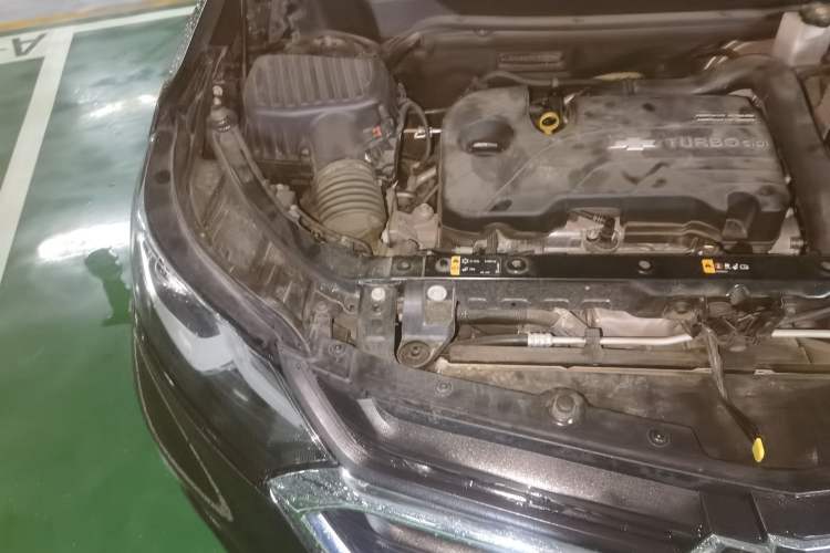 Used Chevrolet Equinox 2019 535T Automatic YuJie Edition China V Standard Engine Bay Right