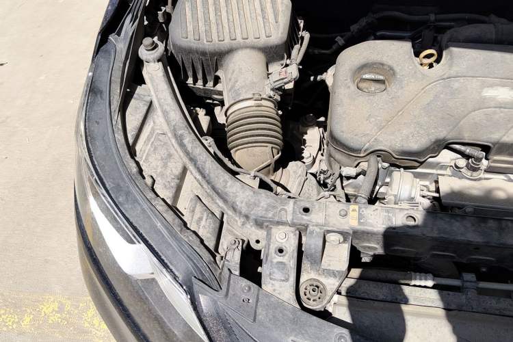 Used Chevrolet Equinox 2019 535T Automatic Chijie Edition China VI Engine Bay Right