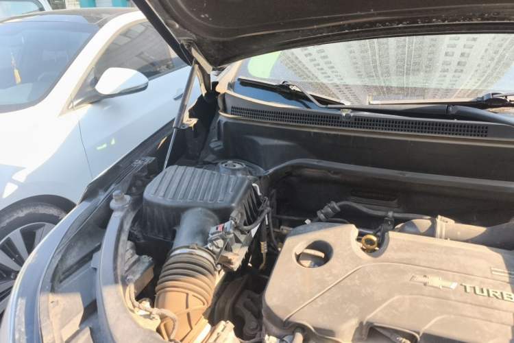 Used Chevrolet Equinox 2019 535T Automatic Chijie Edition China VI Engine Bay Right