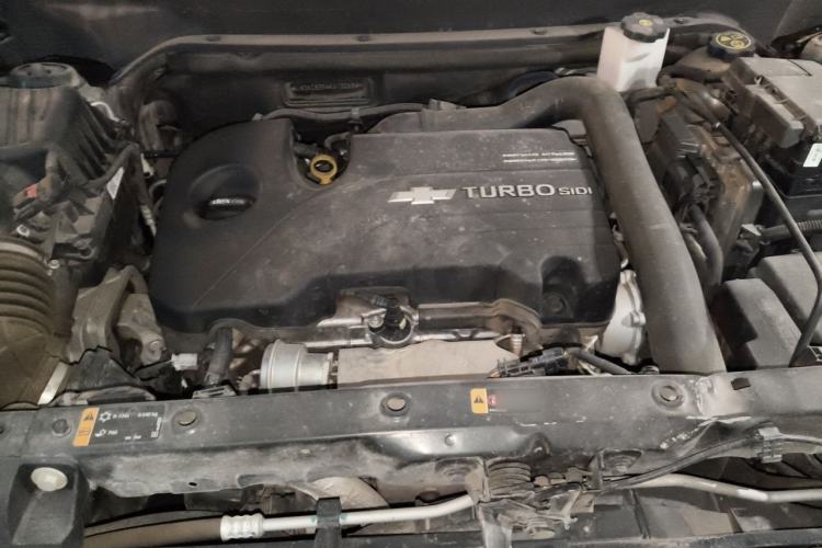 Used Chevrolet Equinox 2019 535T Automatic YuJie Edition China V Standard Engine Bay
