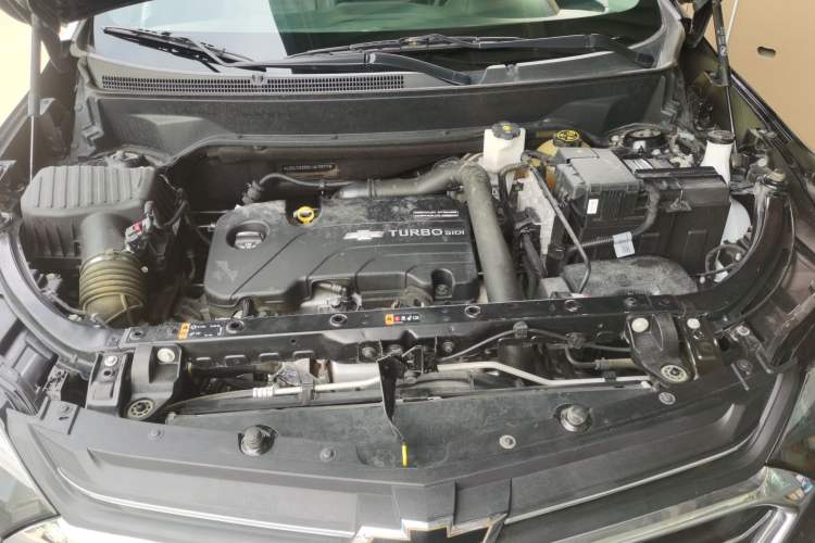 Used Chevrolet Equinox 2019 535T Automatic YuJie Edition China VI Engine Bay