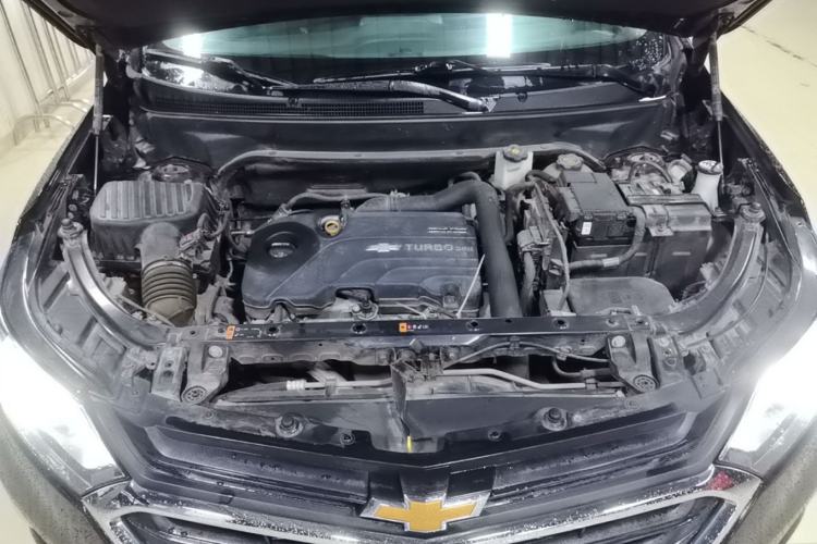 Used Chevrolet Equinox 2019 535T Automatic Lingjie Edition China VI Standard Engine Bay