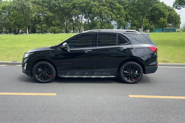 Used Chevrolet Equinox 2019 Redline 550T Automatic All-Wheel-Drive Trailblazer RS China VI Standard Exterior 1