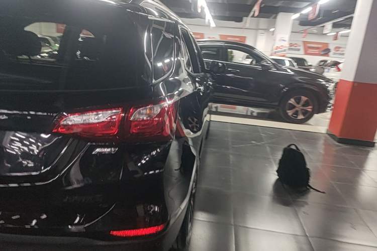 Used Chevrolet Equinox 2019 Redline 550T Automatic All-Wheel-Drive RS Model China VI Standard Exterior 3