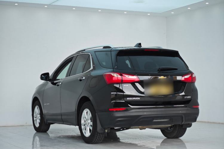 Used Chevrolet Equinox 2019 535T Automatic YuJie Edition China VI Exterior 3