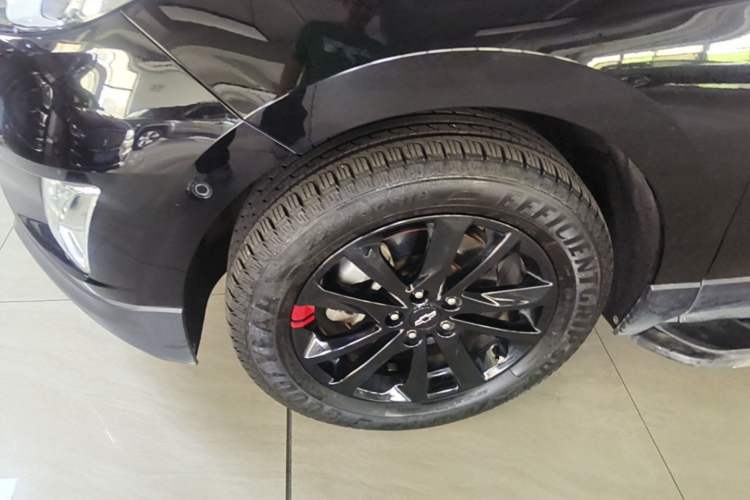 Used Chevrolet Equinox 2019 Redline 550T Automatic All-Wheel-Drive Trailblazer RS China VI Standard Exterior 4