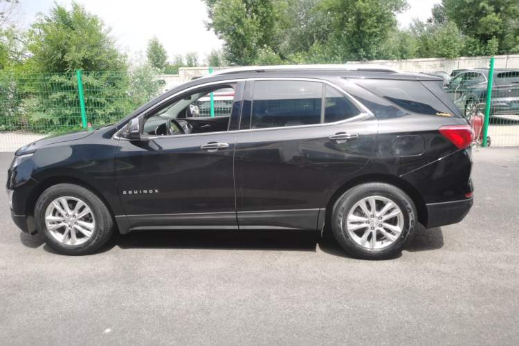 Used Chevrolet Equinox 2019 535T Automatic YuJie Edition China VI Exterior 5