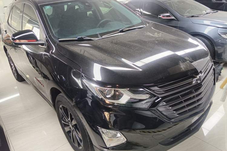 Used Chevrolet Equinox 2019 Redline 550T Automatic All-Wheel-Drive Trailblazer RS China VI Standard Front Right 45 Deg
