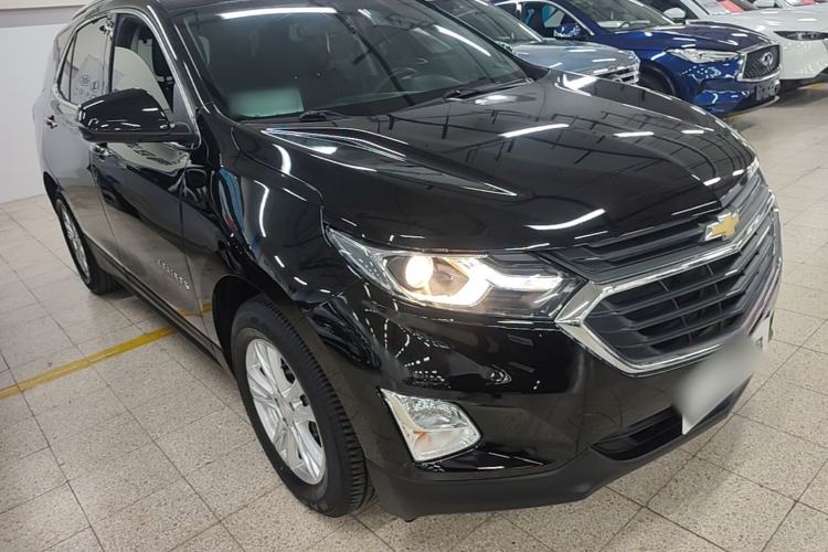Used Chevrolet Equinox 2019 535T Automatic YuJie Edition China VI Front Right 45 Deg