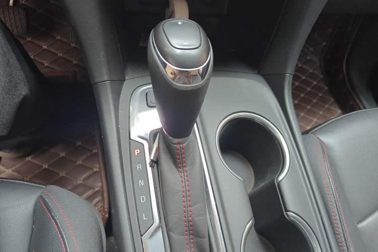 Used Chevrolet Equinox 2019 Redline 550T Automatic All-Wheel-Drive RS Model China V Standard Gear Lever