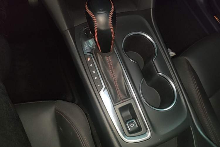 Used Chevrolet Equinox 2019 Redline 550T Automatic All-Wheel-Drive RS Model China VI Standard Gear Lever