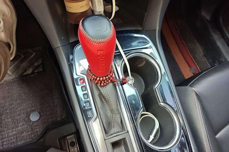 Used Chevrolet Equinox 2019 535T Automatic Chijie Edition China VI Gear Lever