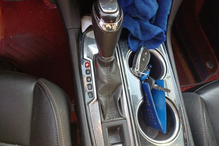 Used Chevrolet Equinox 2019 535T Automatic Chijie Edition China VI Gear Lever